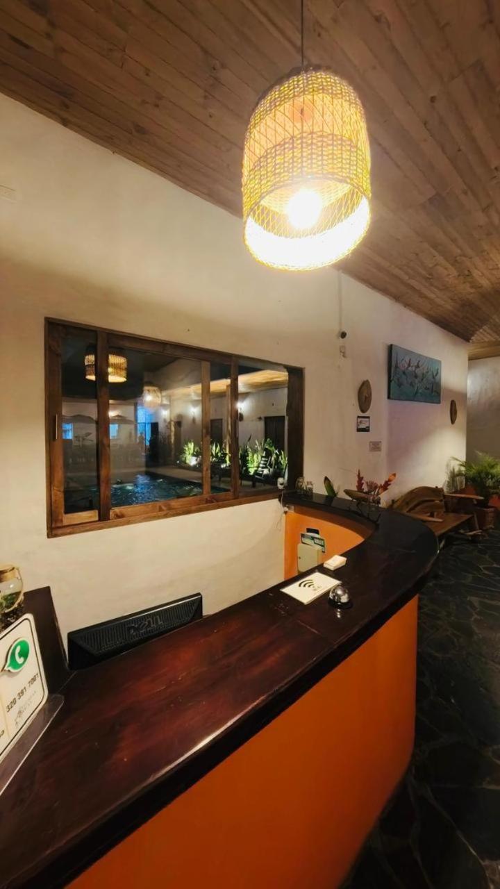 Hotel Alcazar Real Utica 외부 사진