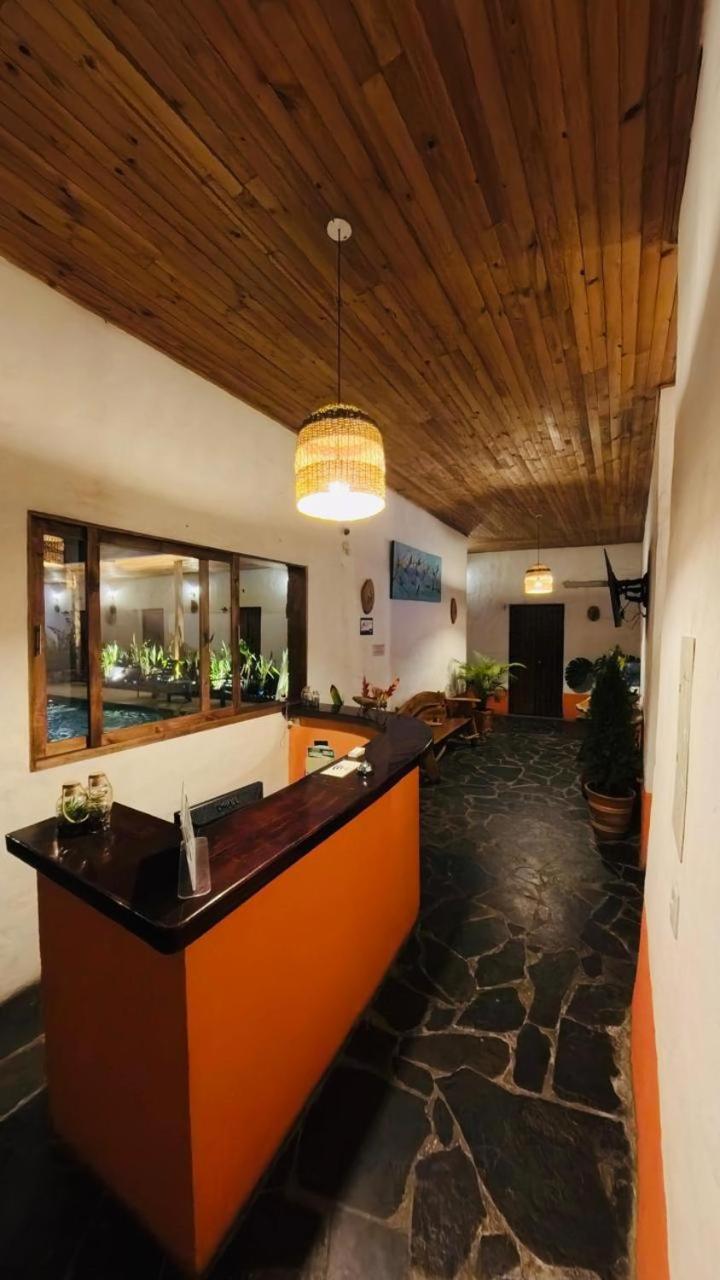 Hotel Alcazar Real Utica 외부 사진